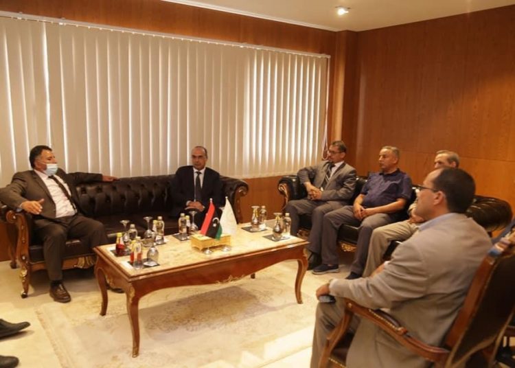 وزير التعليم التقني والفني يؤكد على ضرورة العمل على صيانة وتجهيز المؤسسات التقنية والفنية ببلدية بنغازي