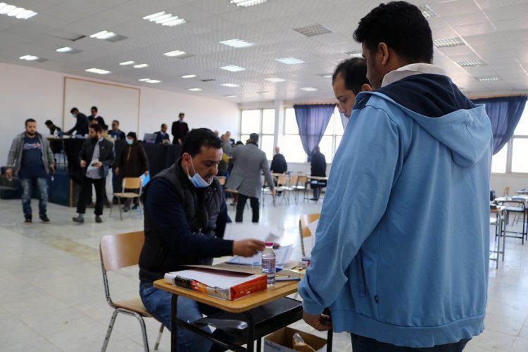 أجراءات المقابلات الشخصية لخريجي الجامعات القاطنين في المنطقة الشرقية