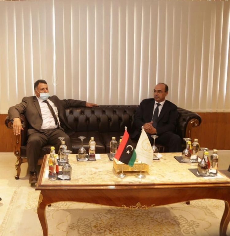 وزير التعليم التقني والفني يؤكد على ضرورة العمل على صيانة وتجهيز المؤسسات التقنية والفنية ببلدية بنغازي