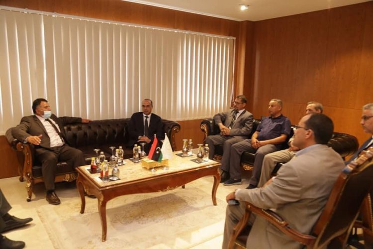 وزير التعليم التقني والفني يؤكد على ضرورة العمل على صيانة وتجهيز المؤسسات التقنية والفنية ببلدية بنغازي