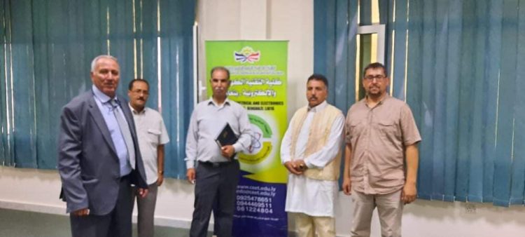 وزير التعليم التقني والفني يتفقد المؤسسات التقنية الواقعة بمدينة بنغازي