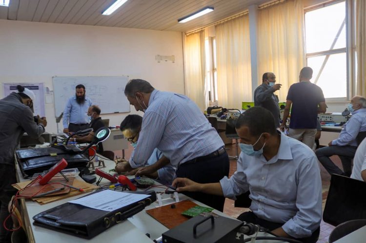 أختتام الدورة التدريبية لفنيي شركة الخليج العربي للنفط