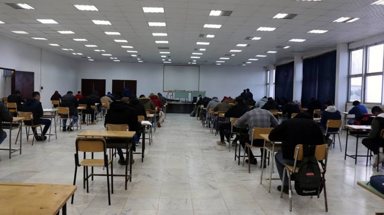 الامتحانات النهائية بالكلية للفصل الدراسي خريف 2021م