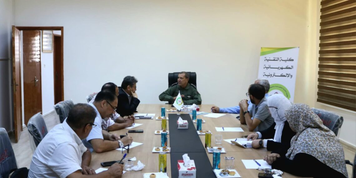 توقيع اتفاقية التعاون العلمي والتقني بين رئاسة اركان القوات الجوية وكلية التقنية الكهربائية والالكترونية