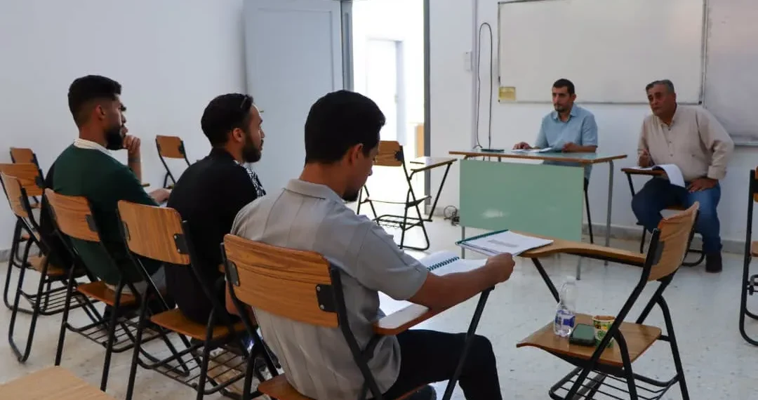 مناقشة وعرض بحوث وتقارير التدريب الميداني لطلبة قسم التحكم الآلي