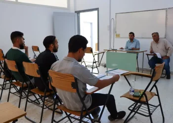 مناقشة وعرض بحوث وتقارير التدريب الميداني لطلبة قسم التحكم الآلي